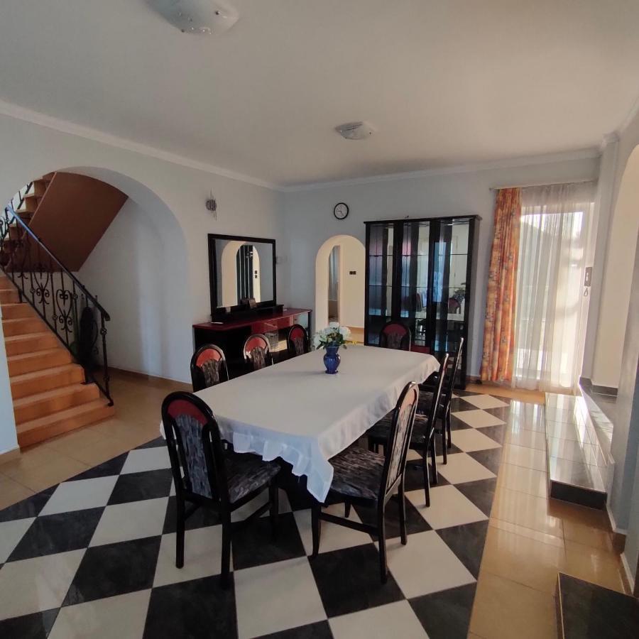 Nikolux Apartman Hajduszoboszlo Bagian luar foto