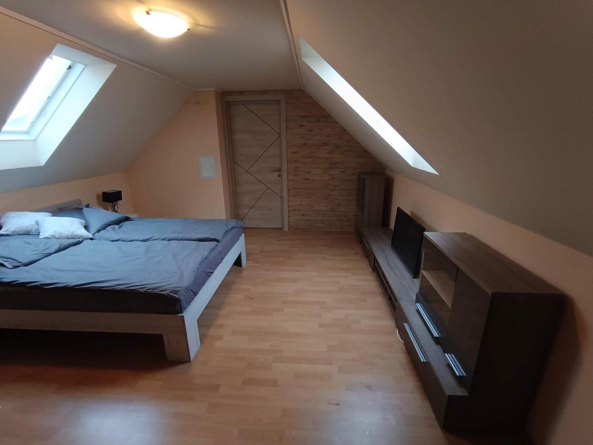 Nikolux Apartman Hajduszoboszlo Bagian luar foto