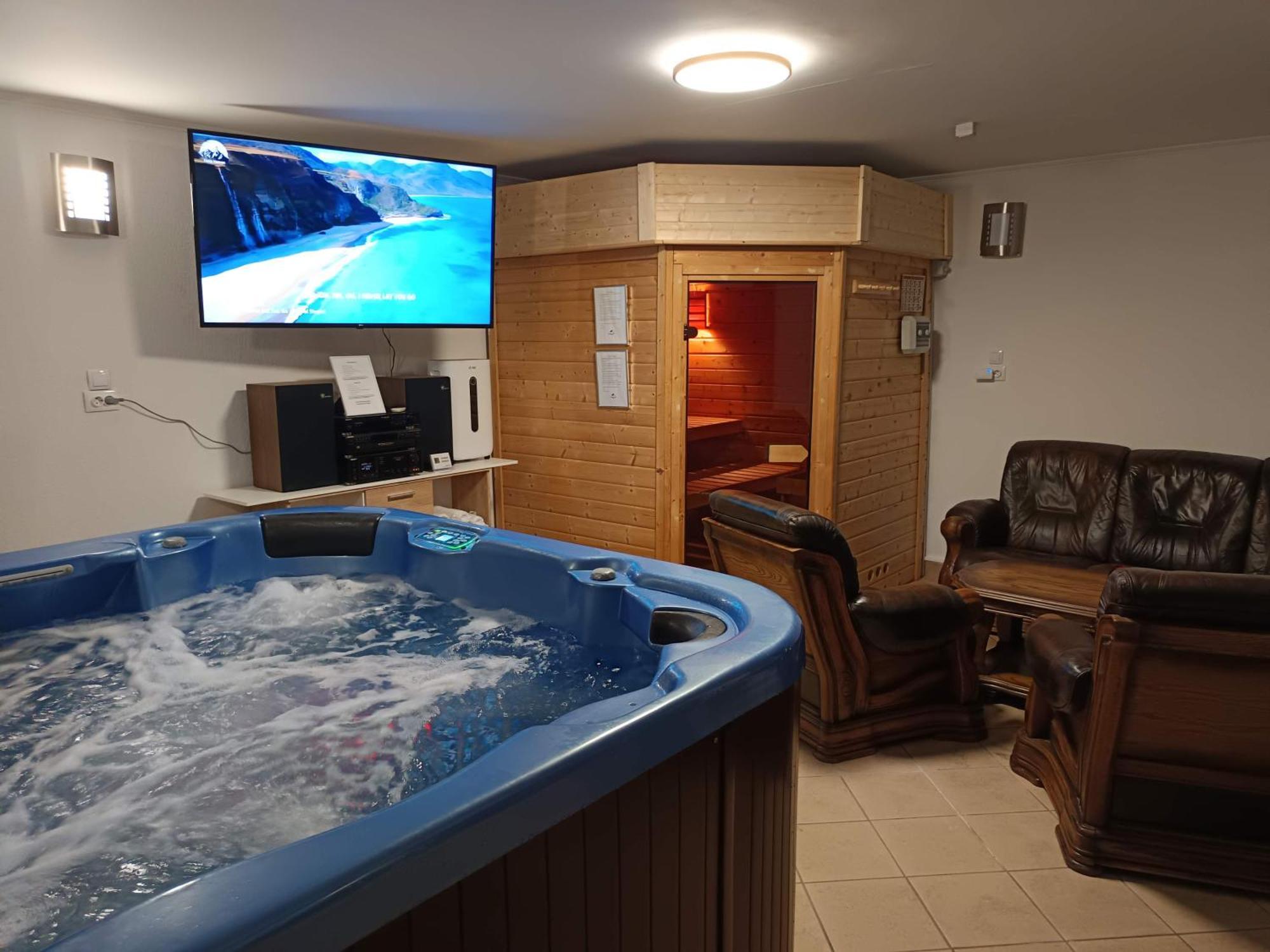 Nikolux Apartman Hajduszoboszlo Bagian luar foto